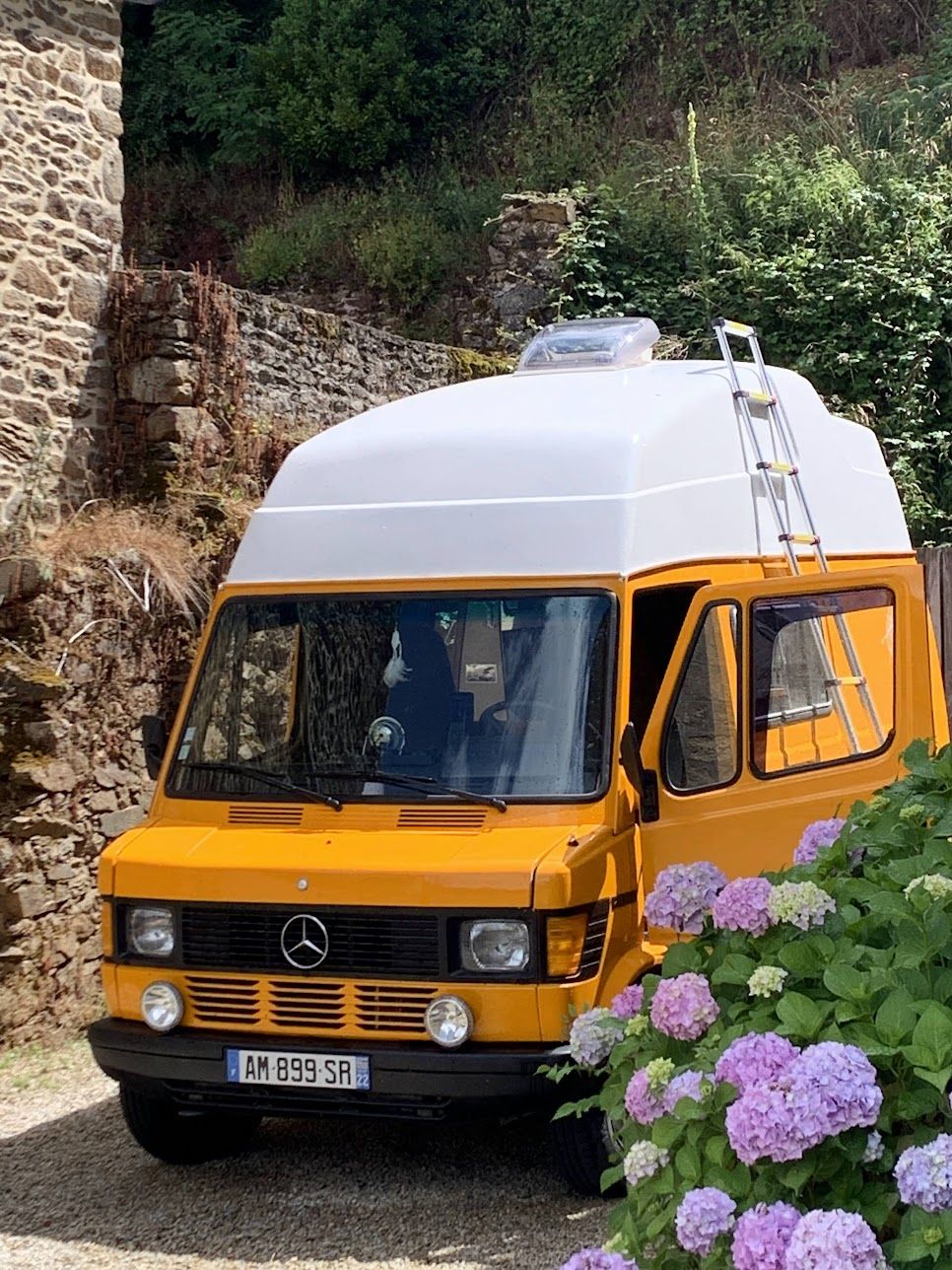 Pose d'une fenêtre de toit sur réhausse