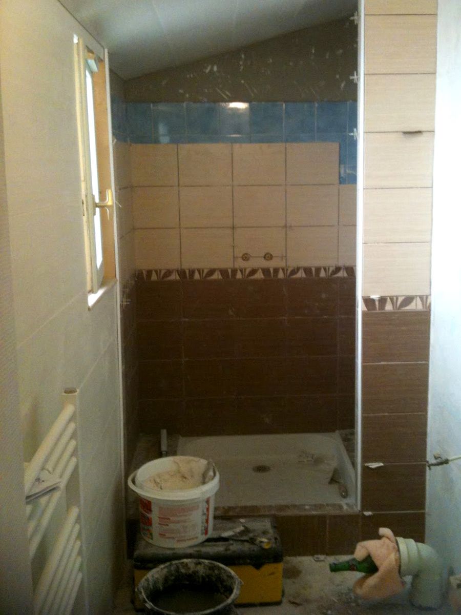 Rénovation complète d'une salle de bain dans un appartement en centre ville : pendant les travaux