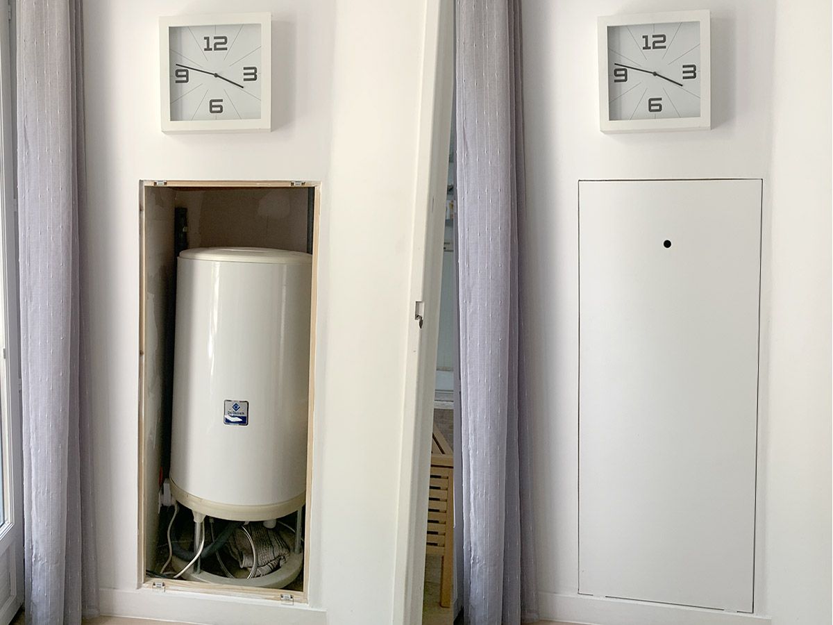 Création d'un placard pour le chauffe-eau avec trappe d'accès aimantée