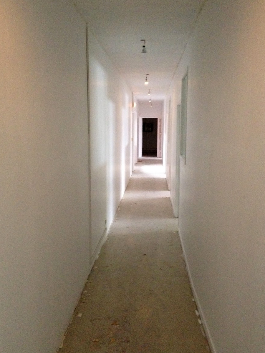 Faux-plafond acoustique et reprise des murs existants