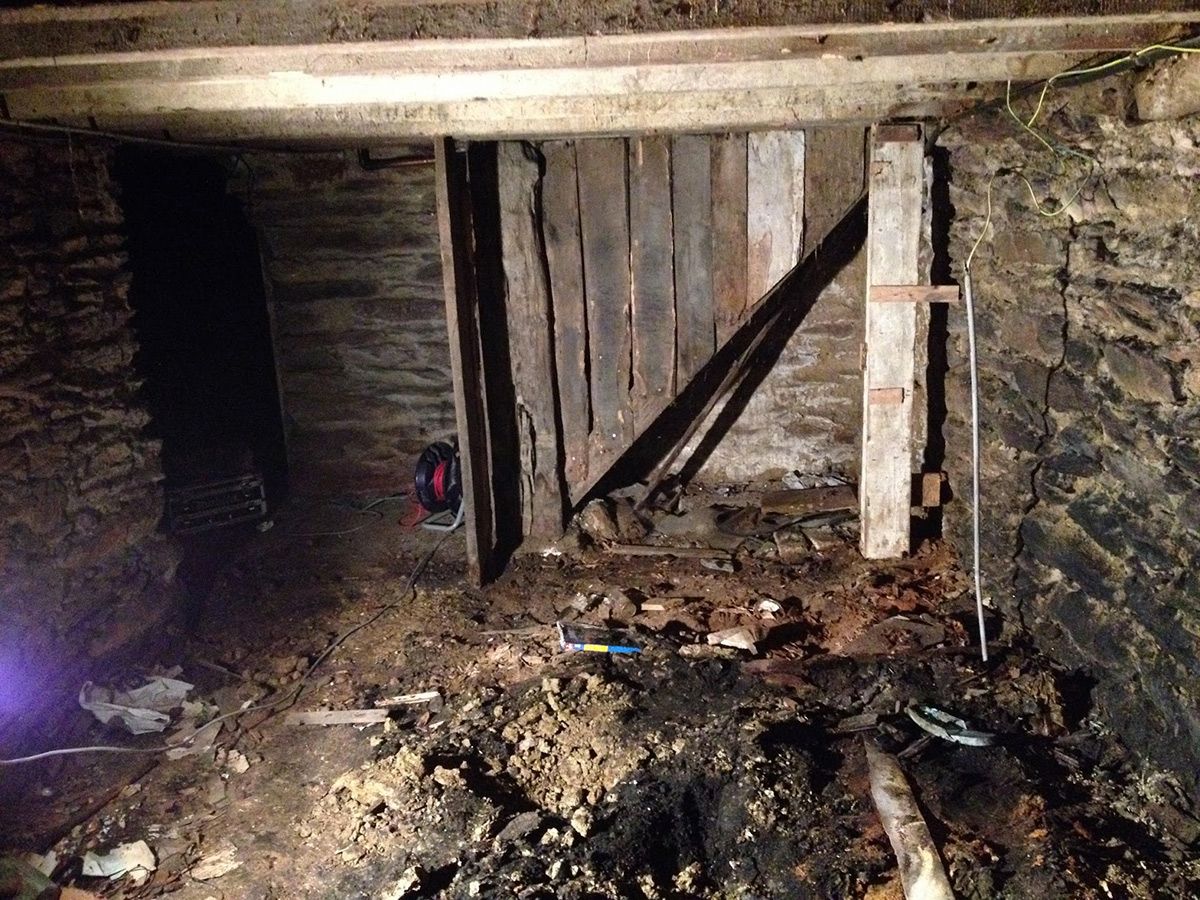 Aménagement d'une ancienne cave à charbon dans un appartement en centre ville